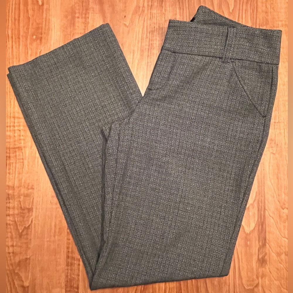 Daisy Fuentes Women’s Black and White Tweed Dress Pants - Size 10